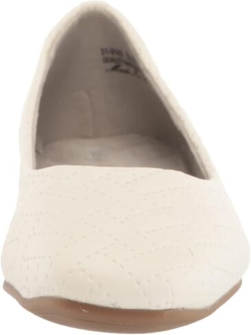 Easy Street Women's Mazi Ballet Flat in Saudi Arabia