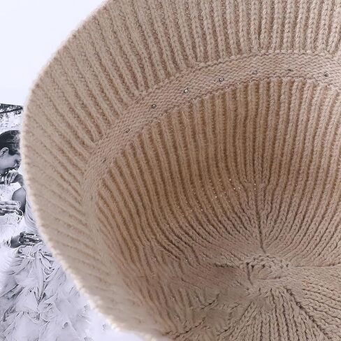 Autumn and Winter Womens Hat Knit Hat Warm Casual Hundreds of Womens Knit Woolen Hat Cold Weather Girls Pee Hat in Saudi Arabia