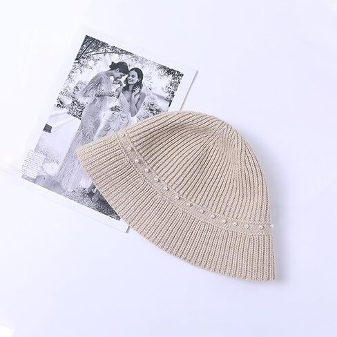 Autumn and Winter Womens Hat Knit Hat Warm Casual Hundreds of Womens Knit Woolen Hat Cold Weather Girls Pee Hat in Saudi Arabia