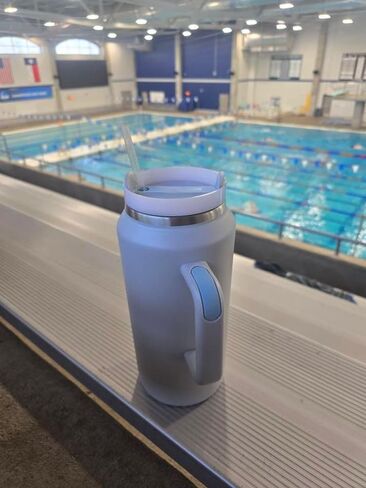 64 OZ Insulated Tumbler with Handle and Straw,Half Gallon Water Bottle Double Vacuum Stainless Steel Water jug for Men Women Fitness Sport Gym Outdoor Camping (Cream) in Saudi Arabia