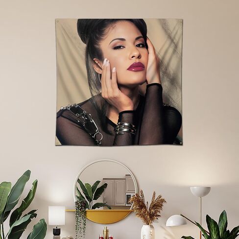 مور سيلينا نسيج كوينتانيلا راية ألبوم الموسيقى ملصق جدار معلق العلم (3x3ft، 150D بولي HD الطباعة) لديكور جدار المرآب النوم in Kuwait