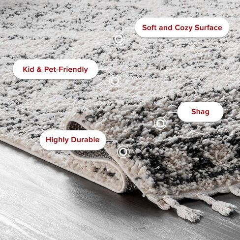 سجادة NuLOOM Vasiliki المغربية ذات الشرابة، 8x10، أبيض فاتح in Kuwait