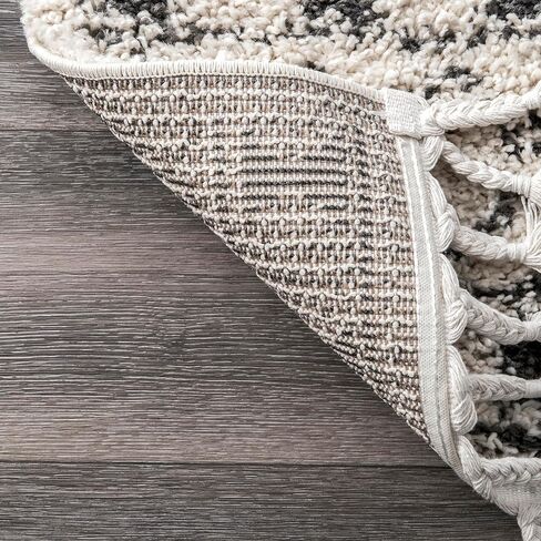 سجادة NuLOOM Vasiliki المغربية ذات الشرابة، 8x10، أبيض فاتح in Kuwait