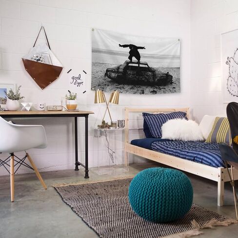Generic Pop Rock Band The 1975 Music Album Cover Tapestry 3X5 Feet بطانيات معلقة داخلية وخارجية يمكن استخدامها لتزيين جدران مساكن الجامعة وديكور الخلفية تحت عنوان الحفلات وما إلى ذلك in Saudi Arabia