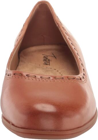 Trotters Women's Dixie Ballet Flat in Saudi Arabia