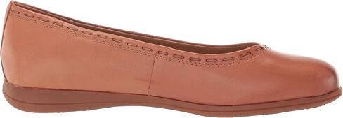 Trotters Women's Dixie Ballet Flat in Saudi Arabia