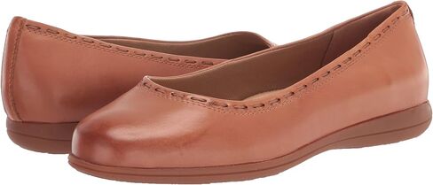 Trotters Women's Dixie Ballet Flat in Saudi Arabia