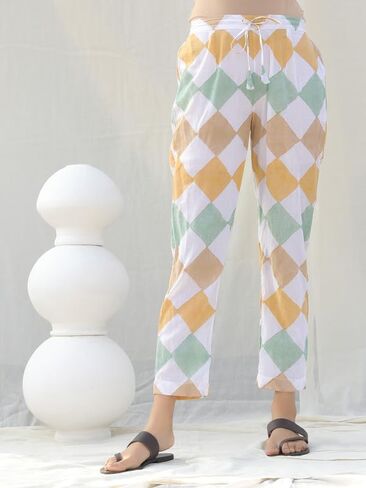 مجموعة كورتا ذا لوم مع بنطال للنساء بأكمام طويلة ملابس عرقية هندية ورقبة على شكل حرف V مطبوعة كورتي للبنات متعدد الألوان in Kuwait