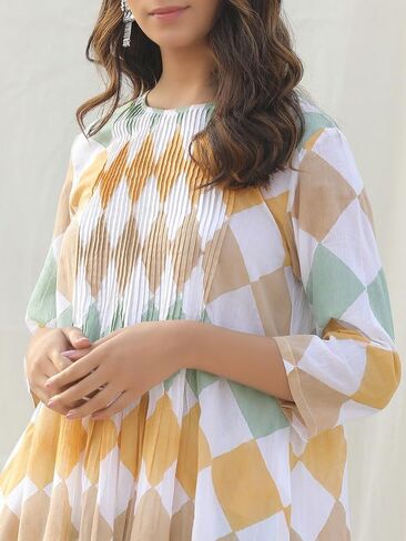 مجموعة كورتا ذا لوم مع بنطال للنساء بأكمام طويلة ملابس عرقية هندية ورقبة على شكل حرف V مطبوعة كورتي للبنات متعدد الألوان in Kuwait