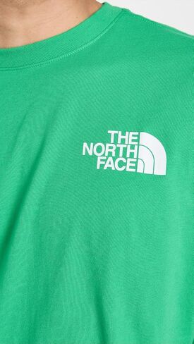 تي شيرت رجالي بأكمام طويلة مطبوع عليه "الأماكن التي نحبها" من THE NORTH FACE in Saudi Arabia