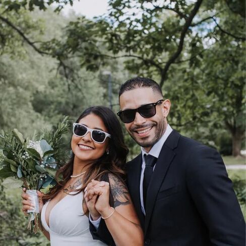 Bride and Groom Sunglasses for Bachelorette Party, Wedding Accessories for Brides, Beach Wedding Sunglasses in Kuwait