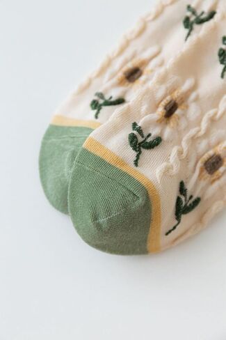 Tooe Women's Cottagecore Flower Socks 5Pairs Kawaii Preppy Crew Socks Cute Lace Ankle Socking Coquette Casual Socks in Saudi Arabia