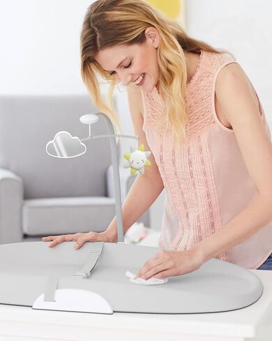 وسادة تغيير الحفاضات القابلة للتنظيف على طراز الحضانة من سكيب هوب - شوفان in Kuwait