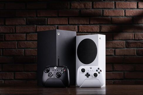 8Bitdo Ultimate 3-mode Hall Effect Joysticks/Hall Trigger Controller مع قاعدة شحن، سلكية لأجهزة Xbox Series X|S، Xbox One، لاسلكية لنظامي التشغيل Windows وAndroid - مرخصة رسميًا (أسود) in Kuwait