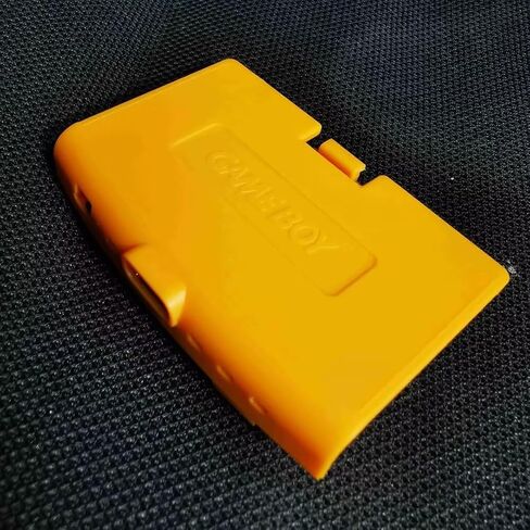 غطاء خلفي للبطارية باللون الأصفر وغطاء باب للعبة Gameboy Color GBC وأنظمة نينتندو in Saudi Arabia