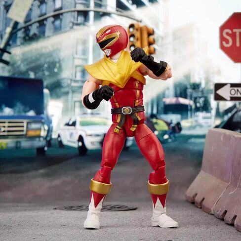 Hasbro Power Rangers x Street Fighter Lightning Collection Figurine Morphed Ken Soaring Falcon Ranger 15 cm in Saudi Arabia