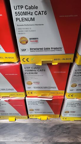 كابل Cat6 Plenum صلب 100% نحاسي 1000 قدم تم اختباره 23 AWG 550 ميجا هرتز لون أزرق UTP بكرة في صندوق كابل SCP ماركة in Saudi Arabia