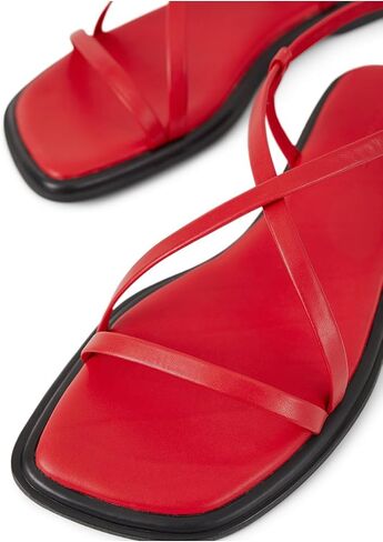 Women's Izzy Leather Sandals Flat in Saudi Arabia