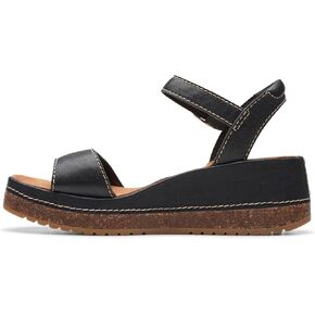 صندل نسائي من Clarks Kassanda Lily Wedge