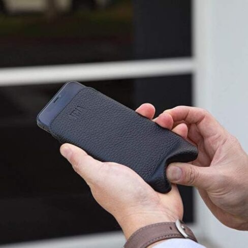 UltraSlim Classic, Leather Sleeve Case Compatible with (Black, iPhone SE 3rd / 2nd / 8/7) in Saudi Arabia