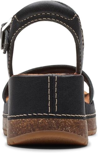 صندل نسائي من Clarks Kassanda Lily Wedge in Kuwait