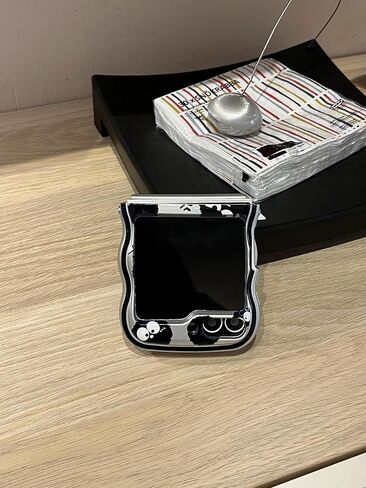 مصمم لهاتف Samsung Galaxy Z Flip 6، جراب لطيف مضاد للانزلاق ومضاد للخدوش ومضاد للصدمات لهاتف Samsung Galaxy Z Flip 6 5G 2024 in Kuwait