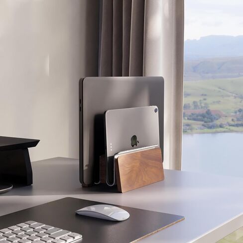حامل كمبيوتر محمول عمودي من Raico مصنوع من خشب الجوز وحامل كمبيوتر محمول مزدوج لأجهزة Macbook وحامل صدفي (خشب الجوز، فتحة مزدوجة) in Kuwait