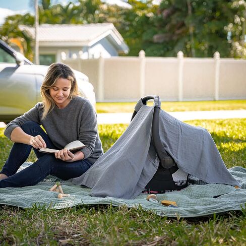 غطاء مقعد سيارة للأطفال مصنوع من قطن الموسلين وقطعة قماش للتجشؤ من الموسلين مكونة من 6 قطع، باللون الأزرق الهادئ مجمعة من Comfy Cubs in Kuwait