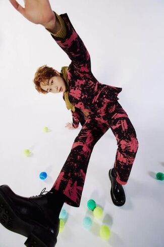 ألبوم Shinee ONEW DICE الثاني المصغر PhotoBook 2 إصدار مجموعة CD+1p ملصق+80p PhotoBook+1ea ملصق+1p بطاقة صور خاصة+1p PhotoCard+تتبع مختوم in Saudi Arabia