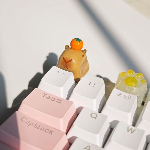 Cartoon Capybara Keycap، مخصص ثلاثي الأبعاد مصنوع يدويًا من الطين ESC Keycap، أغطية مفاتيح لطيفة مخصصة لأغطية المفاتيح البديلة للوحة مفاتيح الألعاب الميكانيكية Cherry MX (برتقالي Capybara) in Kuwait