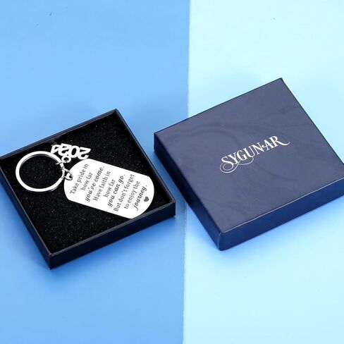 2024 Graduation Gifts for Him Her Class of 2024 Keychain Middle High School Senior 2024 Gifts for Boys Girls Men Women College Graduation Gift for Nurse PhD Master Degree Law School Nursing Grad Gifts in Kuwait