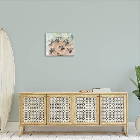 لوحة فنية جدارية من القماش من شركة Stupell Industries Baby Sea Turtles Swimming Shore، من تصميم Diannart in Kuwait