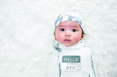 lulujo Birth Announcement Hat & Swaddle Blanket Set| Unisex Softest Bamboo Muslin Baby Swaddle Blanket| Receiving Blanket | 47in x 47in| Bamboo Knot Hat | Hello! Birth Announcement Sticker Blueberries in Saudi Arabia