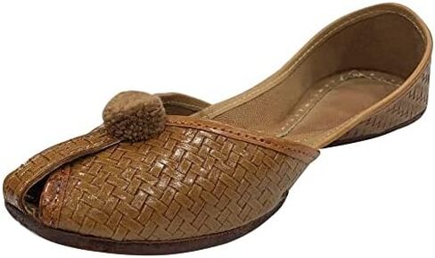 Gold Zari Punjabi Jutti for Women's Soft Flat Ethnic Handmade Girls Juti Traditional Jooti Wedding Indian Shoes in Saudi Arabia