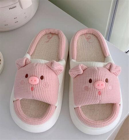 Indoor Slippers, Pigs, Bears Cute Cartoon Slippers Women's Home Slippers Linen Four Seasons Slippers in Saudi Arabia