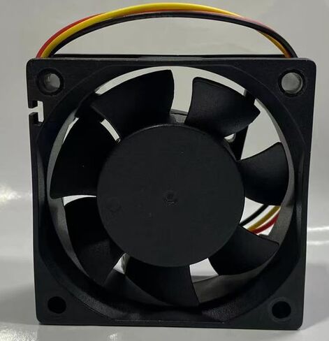 D60BV-12 DC Fan D60BV-12 DC12V 0.50A 6CM 6025 3-Wire Server مروحة التبريد in Kuwait