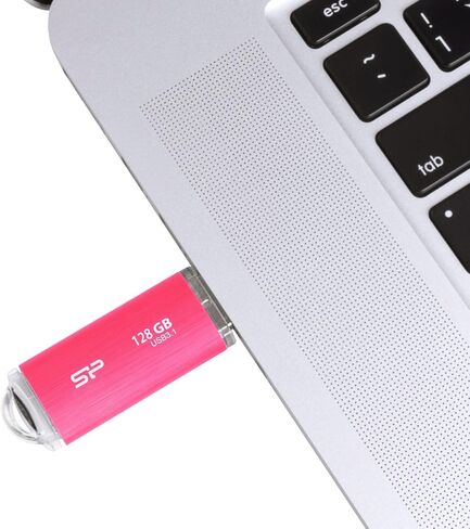 Silicone Power SP008GBUF3B05V1H USB Memory, 8GB, USB3.0, Sliding Type, Blaze B05, Pink in Kuwait