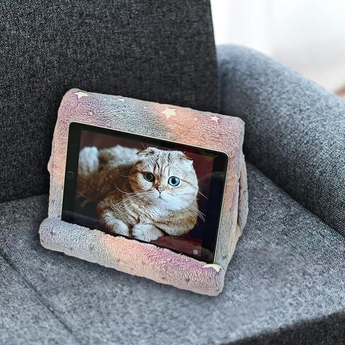 حامل إسفنجي للوسادة اللوحية مع مقبض، حامل iPad مع 3 زوايا عرض، حامل تابلت ناعم، مناسب للأجهزة اللوحية وأجهزة القراءة الإلكترونية والكتب (قوس قزح) in Saudi Arabia