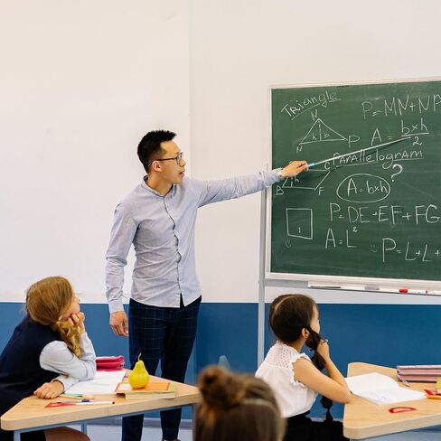 قطعتان من مؤشرات المعلم التلسكوبية، مؤشر تعليمي قابل للسحب مع وظيفة الكتابة اليدوية السعوية، أعواد مؤشر السبورة البيضاء القابلة للتمديد للعرض التقديمي في الفصل الدراسي (الأرجواني والأزرق) in Saudi Arabia