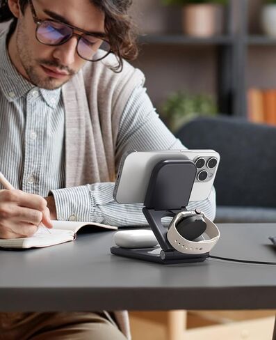 قاعدة شحن لاسلكية 3 في 1 لأجهزة iPhone 15/14/13/Plus/Pro/Pro Max/12 & AirPods 3/2/Pro وApple Watch & Mag-Safe، حامل شاحن مغناطيسي سريع قابل للطي بقدرة 18 وات، شاحن محمول لـ iPhone أبل، أسود in Kuwait