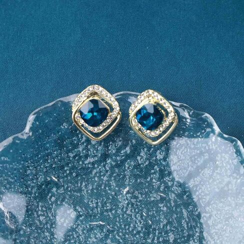 Vintage Crystal Onyx Earrings Rhinestone Square Stud Earrings Black Onyx Square Earrings Square Geometric Earrings Jewelry for Women and Girls (Black) in Saudi Arabia