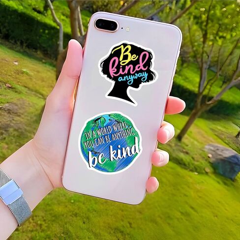 مجموعة ملصقات Be Kind مكونة من 50 قطعة، اقتباس ملهم، مقولة تحفيزية جمالية من الفينيل مقاومة للماء لهدايا زجاجات المياه للأطفال والمراهقين والبالغين (كن لطيفًا) in Kuwait
