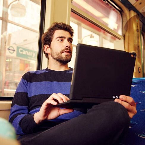 حافظة Snugg iPad 10.2 مع لوحة مفاتيح/ حافظة iPad Air الجيل الثالث مع لوحة مفاتيح/ حافظة لوحة مفاتيح iPad Pro 10.5 - حافظة لوحة مفاتيح iPad 10.2 بإضاءة خلفية - حافظة iPad 10.2 بوصة قابلة للدوران 360 درجة مع لوحة مفاتيح in Kuwait