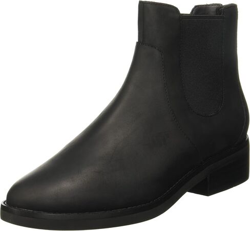 حذاء نسائي من Cole Haan مقاوم للماء in Saudi Arabia