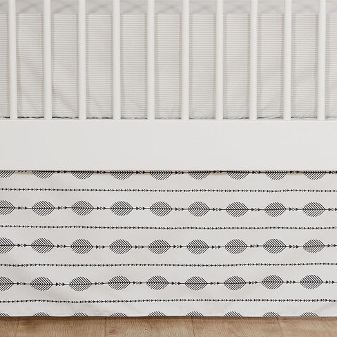 Levtex Baby - طقم سرير أطفال Serengeti - مجموعة حضانة الأطفال - رمادي داكن وأبيض وبني كريمي وفحمي - أصدقاء الغابة - مجموعة مكونة من 5 قطع تتضمن لحافًا وملاءتين مناسبتين وملصقات حائط وتنورة/كشكشة غبار in Kuwait