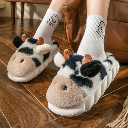 Women's cotton slippers.Cow slippers, frog slippers, pig slippers. Cute animal slippers. Soft and comfortable warm fluffy slippers. in Saudi Arabia