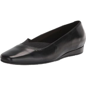 SoftWalk Women's Flats