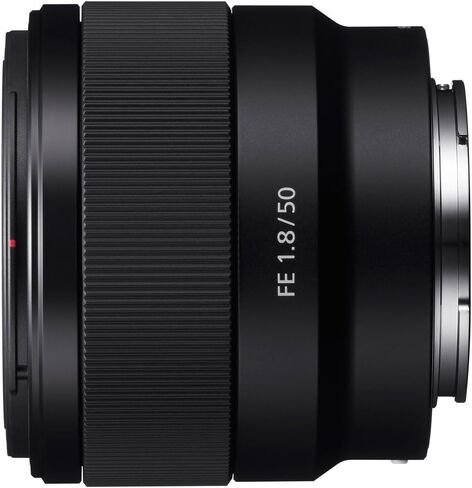 عدسة Sony FE مقاس 50 مم F1.8 كاملة الإطار E-Mount مع مجموعة مرشحات مقاس 49 مم بالإضافة إلى حزمة الملحقات in Saudi Arabia
