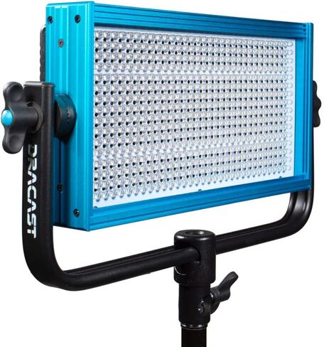 مجموعة مصابيح LED 2 من سلسلة Dracast Pro LED500 ثنائية اللون مع لوحات بطارية مثبتة على شكل حرف V وحوامل إضاءة in Kuwait