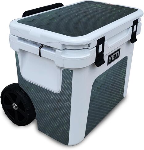 غلاف مبرد من ألياف الكربون متوافق مع مبرد Yeti Roadie 32 ذو العجلات - سداسي حمضي - غطاء لاصق واقٍ من الفينيل 3M ممتاز - سهل الاستخدام | صُنع في الولايات المتحدة الأمريكية بواسطة MightySkins in Saudi Arabia
